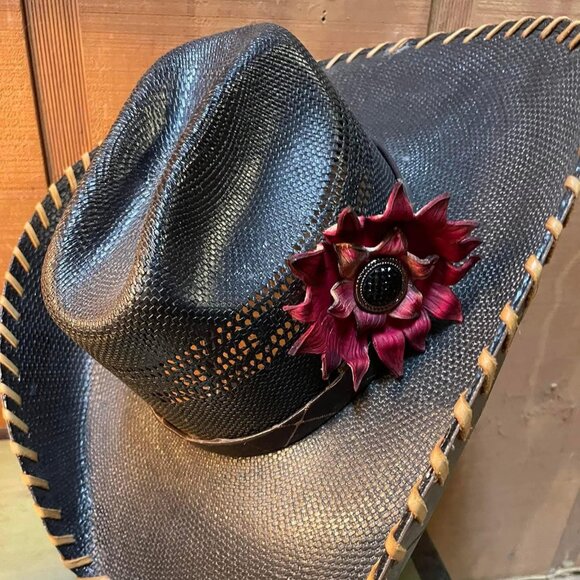 Meet your Posher, Michelle - Picture 2 of 16